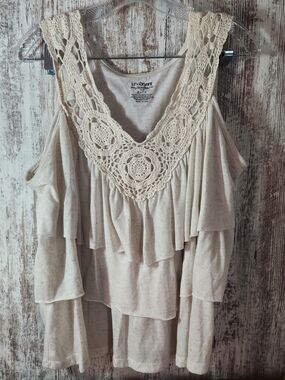 Lane Bryant Heather Light Tan Beige Cream Crochet V-Neck Tiered Ruffle Tank Nice